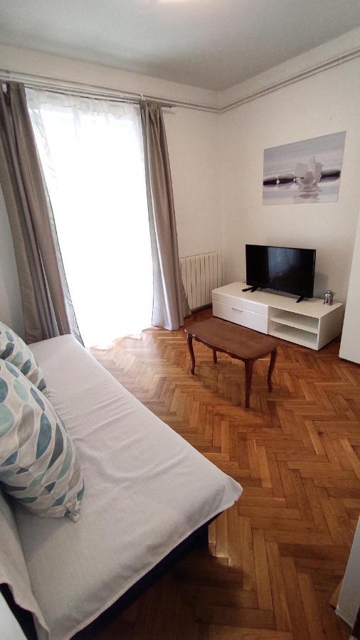 App Karmen With Free Parkig Apartment Porec Ngoại thất bức ảnh