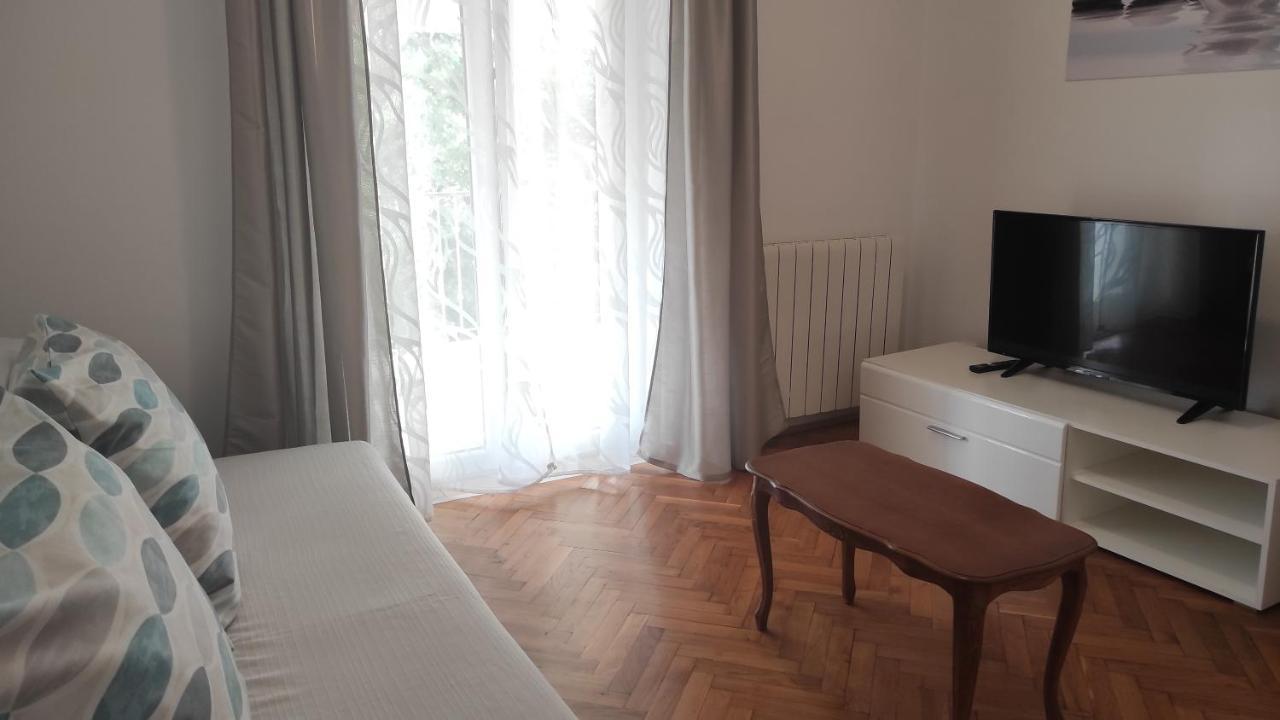 App Karmen With Free Parkig Apartment Porec Ngoại thất bức ảnh
