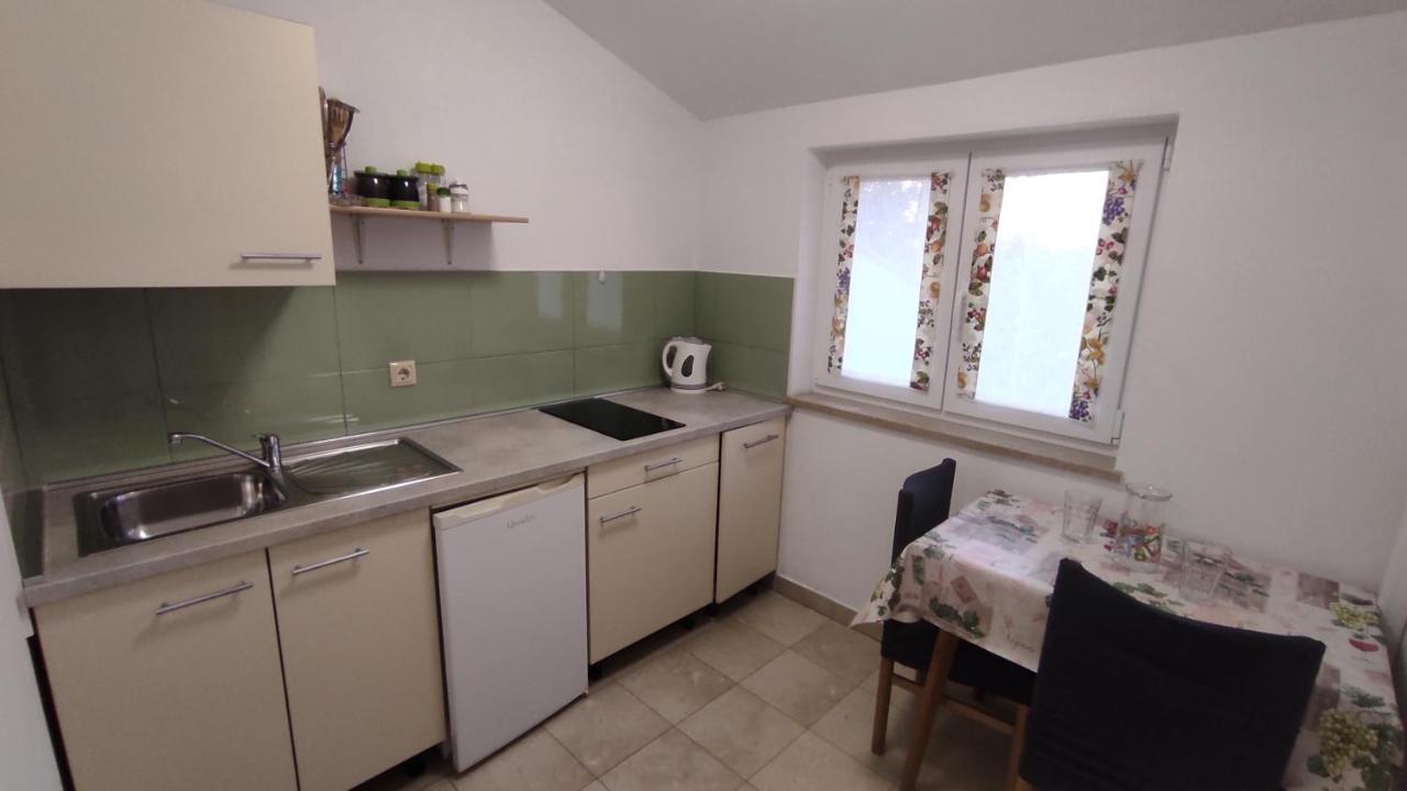 App Karmen With Free Parking Apartment Porec Ngoại thất bức ảnh