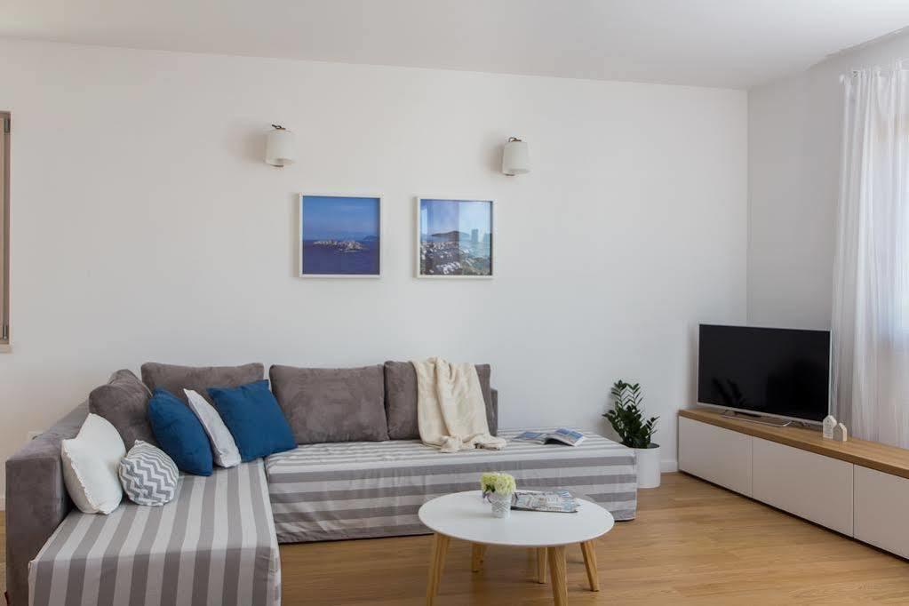 App Karmen With Free Parking Apartment Porec Ngoại thất bức ảnh